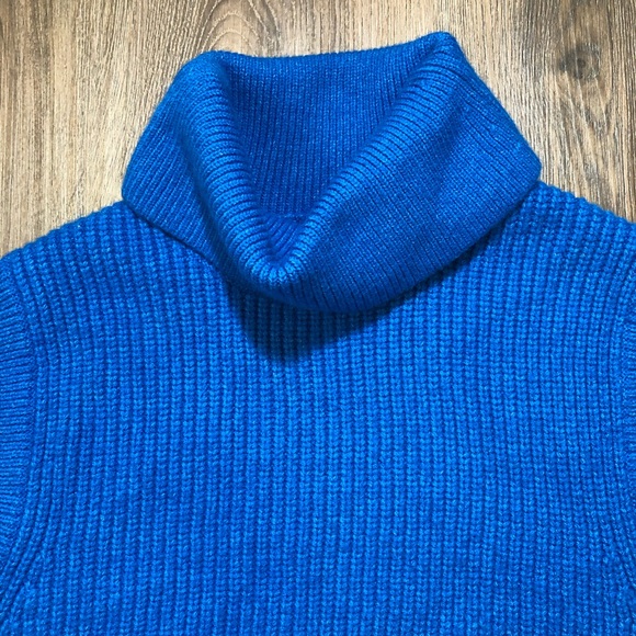 RW&CO. Cropped Cowl Neck Sweater Vest - Picture 3 of 17